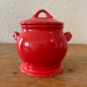 Royal Doulton Chanticlair Christmas Red Porcelain Stoneware Small Lidded Crock